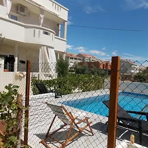 https://rocco-apartments.hotelinzadar.com