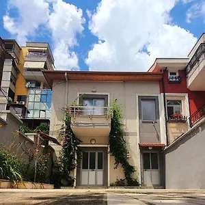  Apartment A Cheerful With Free Parking Space Albanien