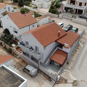 https://gavran-apartment-vinjerac.hotelinzadar.com