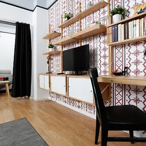  Apartment Traditional Modern 3 Bedroom In Center Romania
